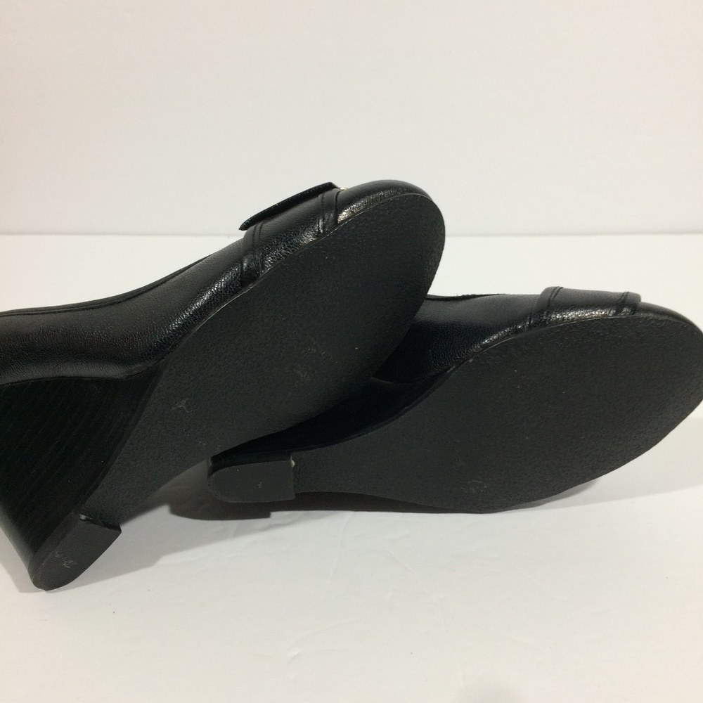 Steve Madden Black "Trea" Wedge Round Toe 8.5 - image 6